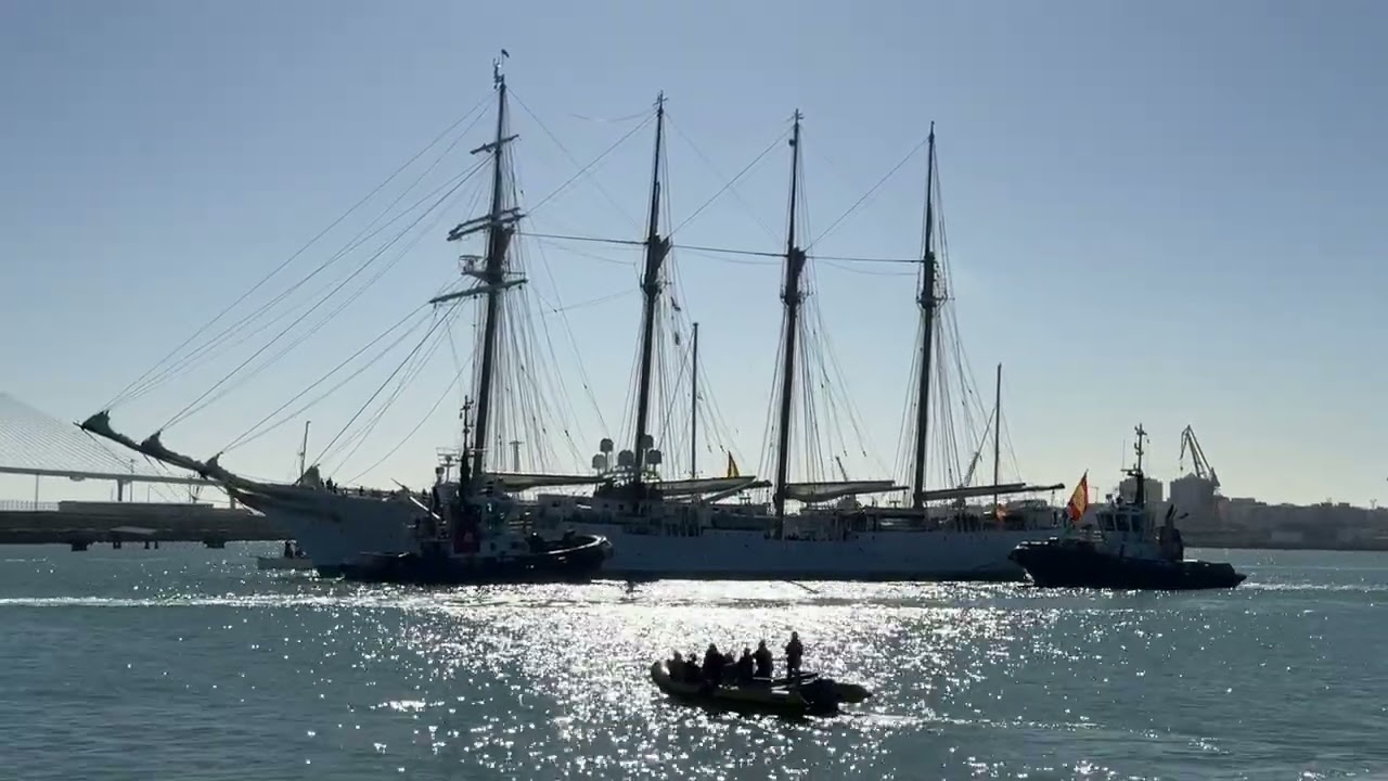 Salida Juan Sebastián Elcano desde Cádiz