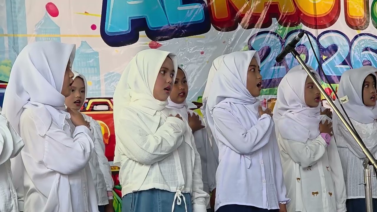 Indonesia jaya (Choir) at Gebyar SD Al Kautsar Pasuruan
