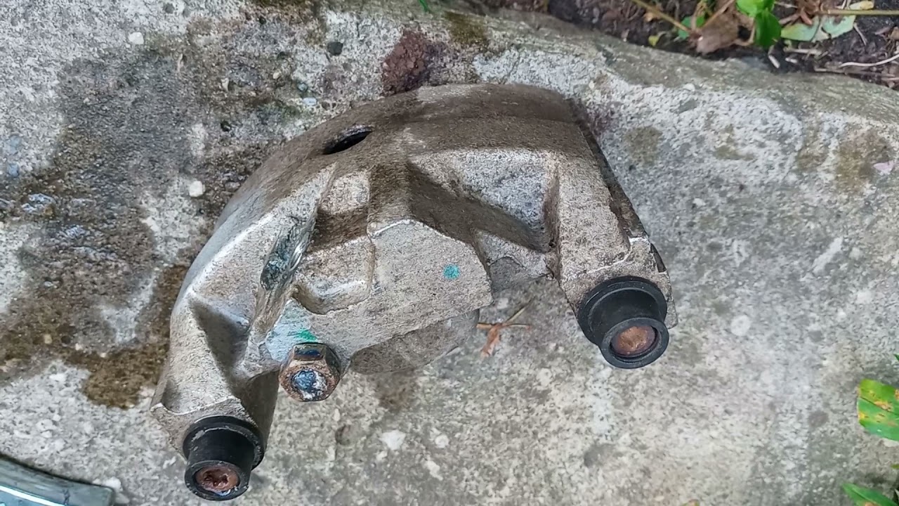Pontiac Fiero Front Brake Caliper Rebuild