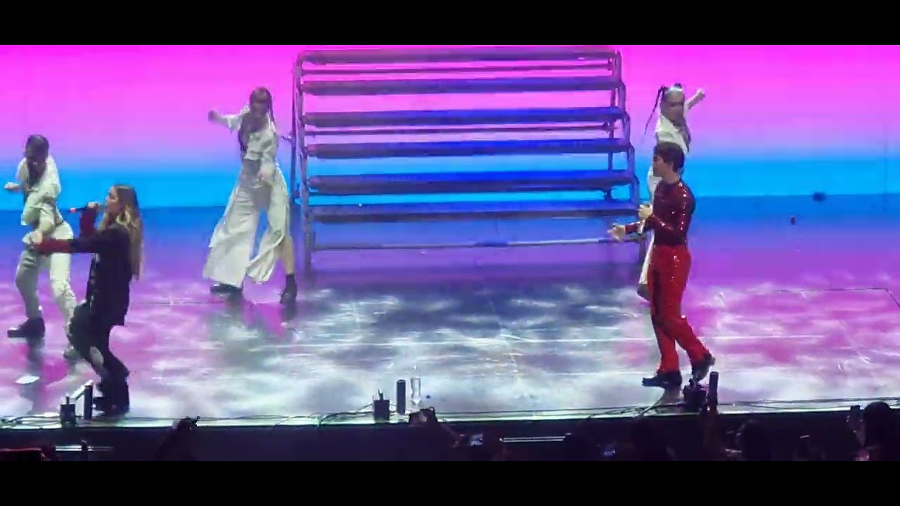 Robles Gran Rex OMG ft Angela Torres