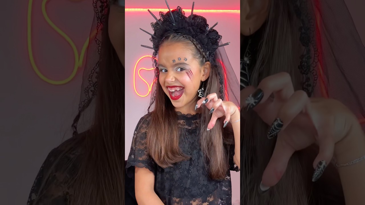 Would you try this Halloween hack?🩸🕸️