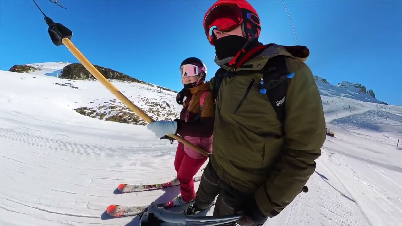 Skiing Baqueira Beret (Spanish Pyrenees) March 2023 (shooting star 39 seconds)
