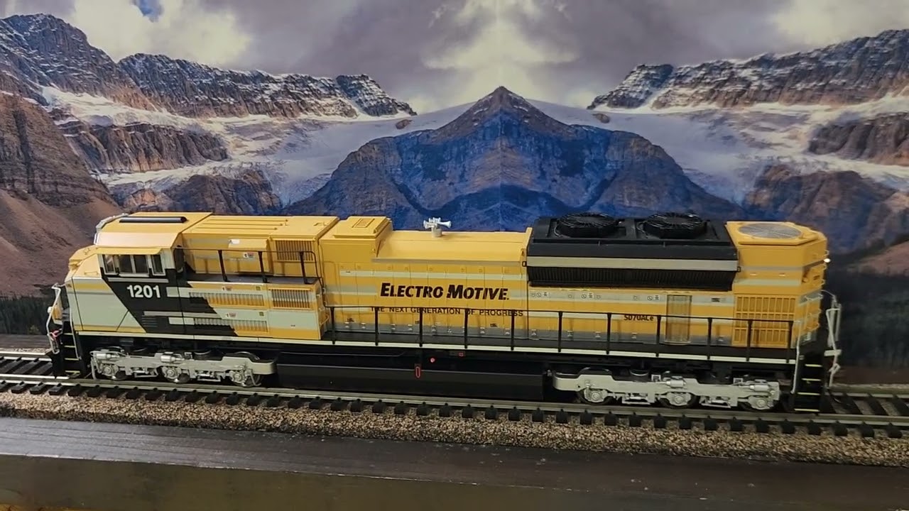 Athearn ATHG68823 HO EMD SD70ACe Diesel Locomotive w/ DCC & Sound Yellow #1201 Bench Test 