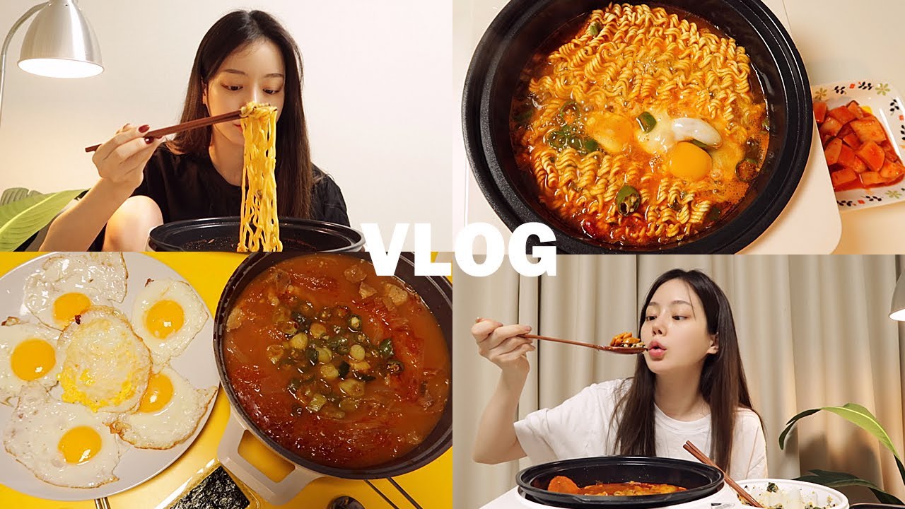 [집순이 vlog] 새해도 돼지런하게 (청양고추 송송 틈새라면/곱도리탕/직화 무뼈닭발/돼지고기 김치찌개/홈 카페 크로플)