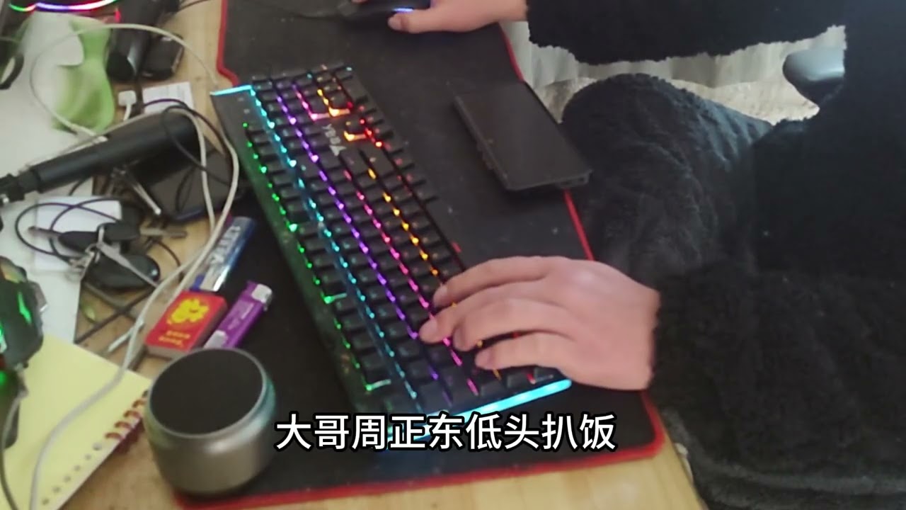 年夜飯回來見2歲女兒被婆婆按地上扇巴掌，滿桌人笑著喝酒無人阻止，我沉默2秒掀翻整桌菜，全家崩潰傻眼！淨身出戶只帶女兒，一年後結局讓婆婆腸子悔青#婆媳關係 #年夜飯 #離婚故 #女性覺醒  #情感故事