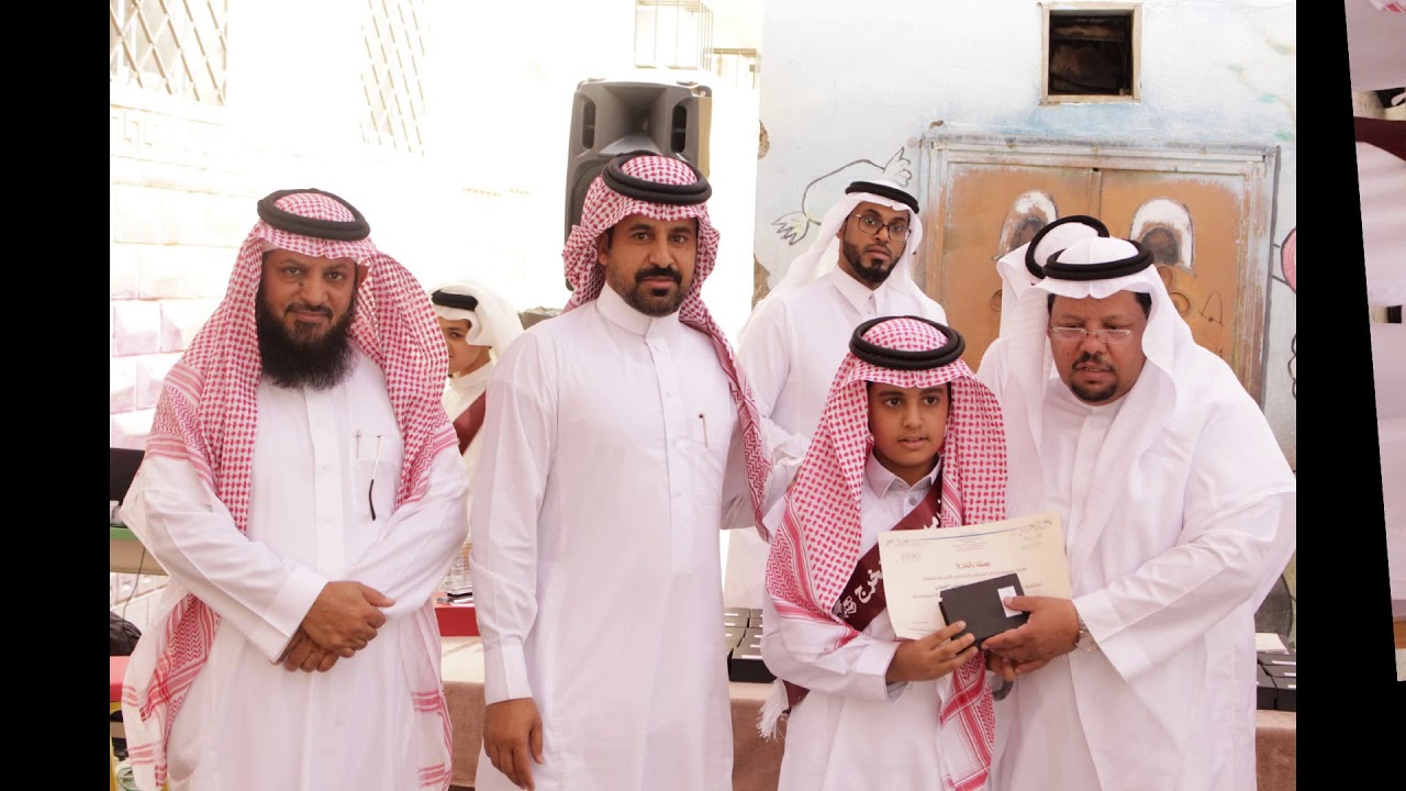 خريجي الصف السادس لمدرسة الامام النسائي بالمدينة المنورة لعام 1439هـ