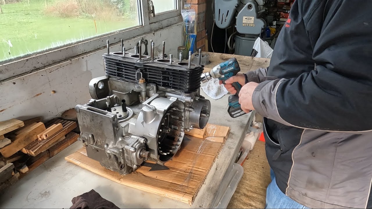 PHASE 3 -  Part 1 -  Removing the block and pistions 160224