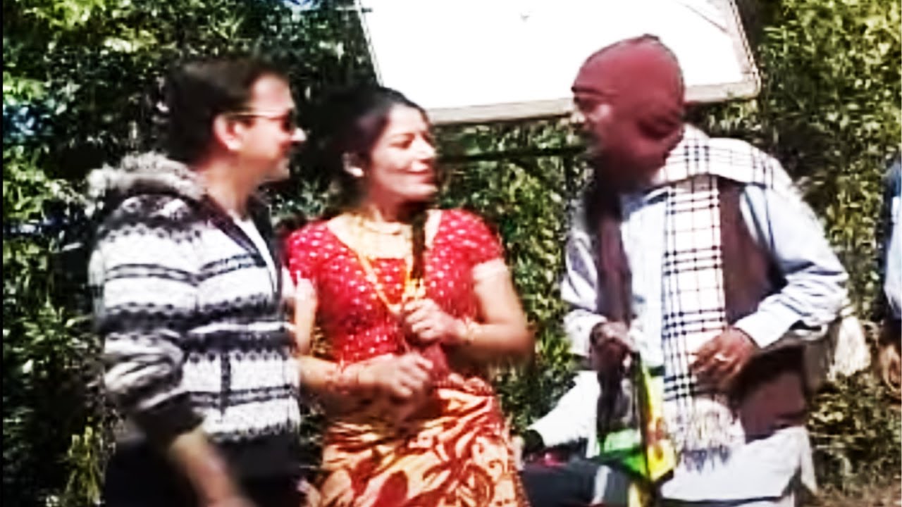 माग्ने बुढा सुटिंगमा || Magne Budha, Bhuwan KC || Meri Bassai || Best Nepali Comedy Clip
