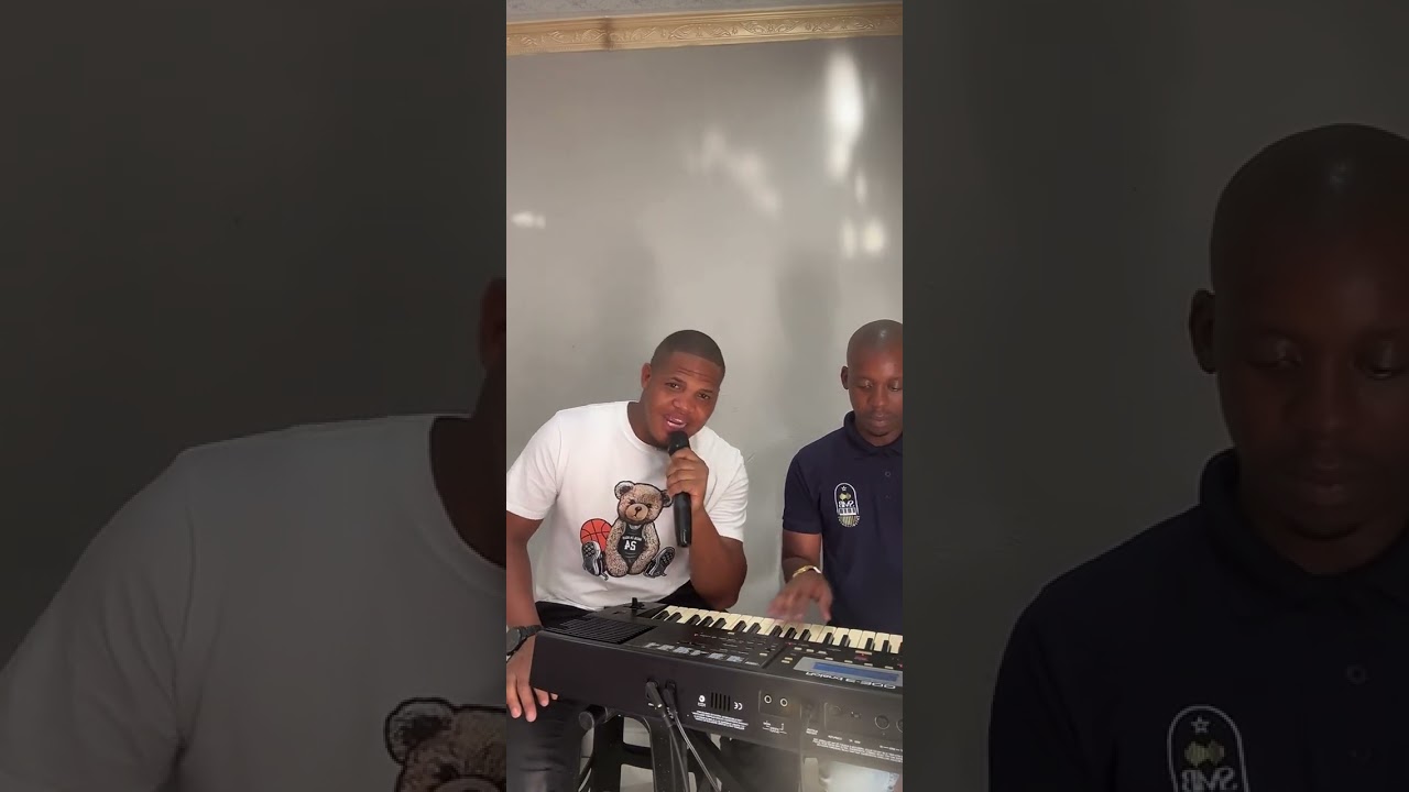 Ufanelwe ukubongwa