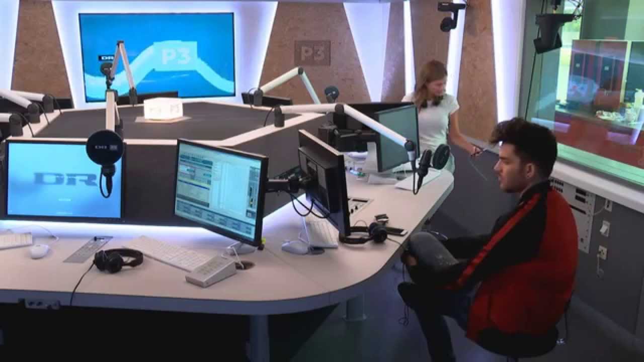 2015-09-03 Adam Lambert on DR P3 webcam [Denmark]