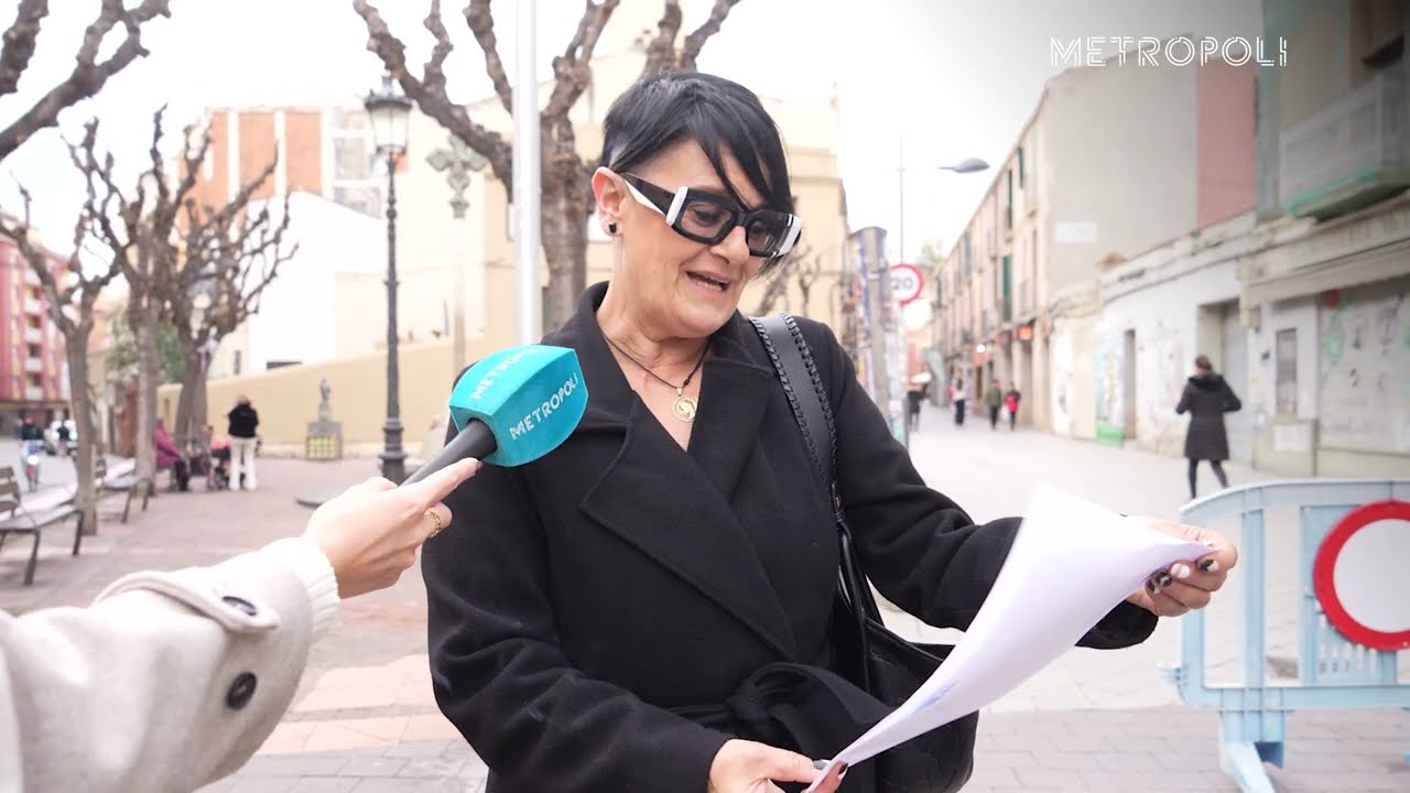 😮 REACCIONES de los vecinos de MOLINS DE REI al cartel de CARNAVAL de 2025