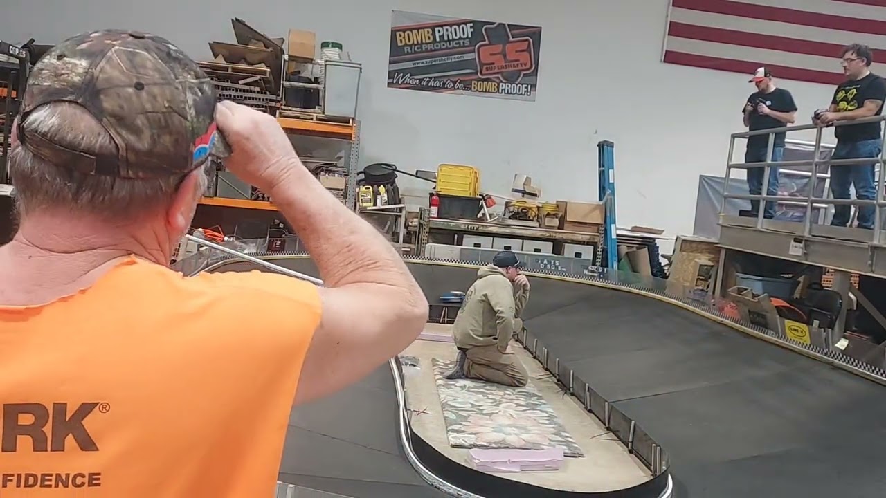 A main Nascar at Key City Hobby