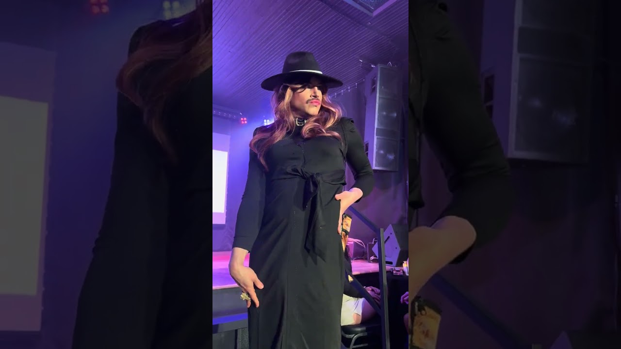 Melania - The Live Experience 