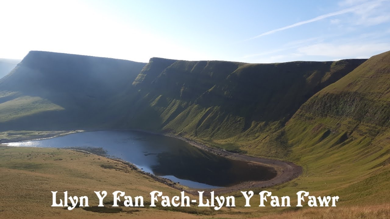 Llyn Y Fan Fach - Llyn Y Fan Fawr ( Brecon Beacons South Wales)