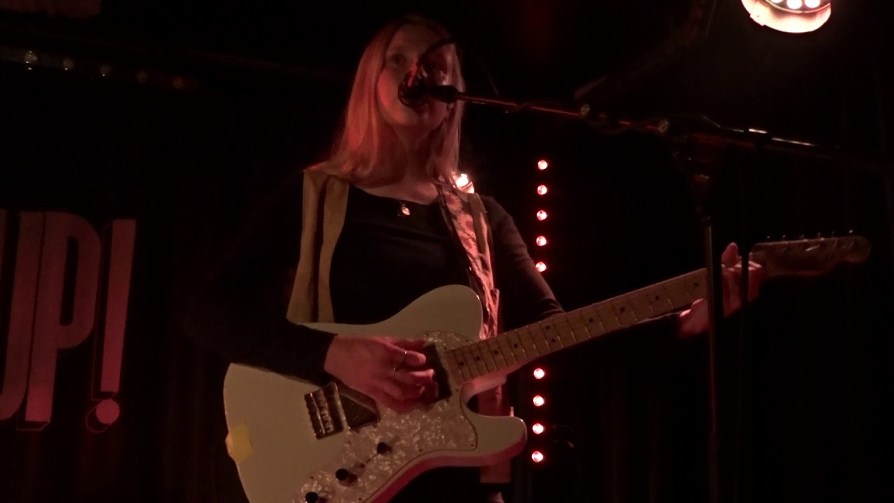 Billie Marten - She Dances - Live in Paris 2019