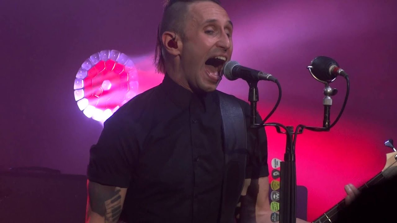 Shinedown - Crying Out  Live Charlotte 7 29 15