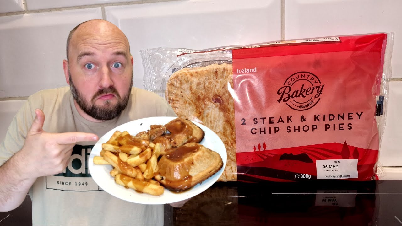 CHIP SHOP PIES - Steak & Kidney Pie - Food Review - Iceland Country Bakery - AS GOOD AS THE CHIPPY ?