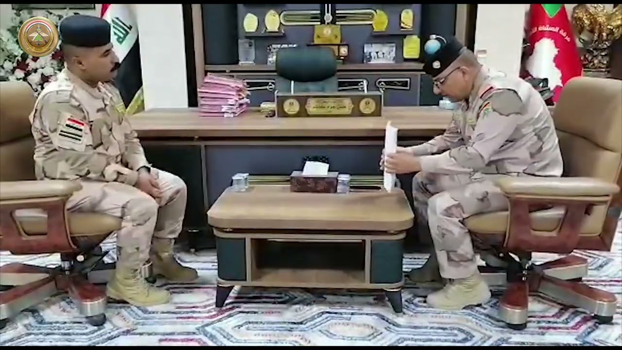 قائد فرقة المشاة الأولى يستجيب لمناشدة أحد المقاتلين