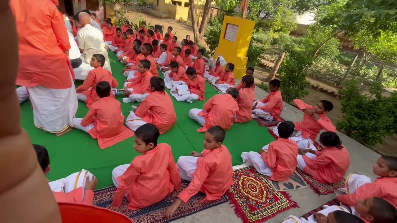 सेठ श्री जगदीश प्रसाद कुमार गुप्ता जी जे इन्फ्रा कम्पनी के संस्थापक गुरुकुल में यज्ञमान के रुप में