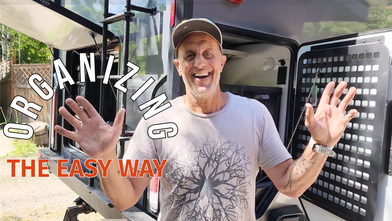 A SIMPLE AND FLEXIBLE WAY TO ORGANIZE THE WINNEBAGO EKKO GARAGE.