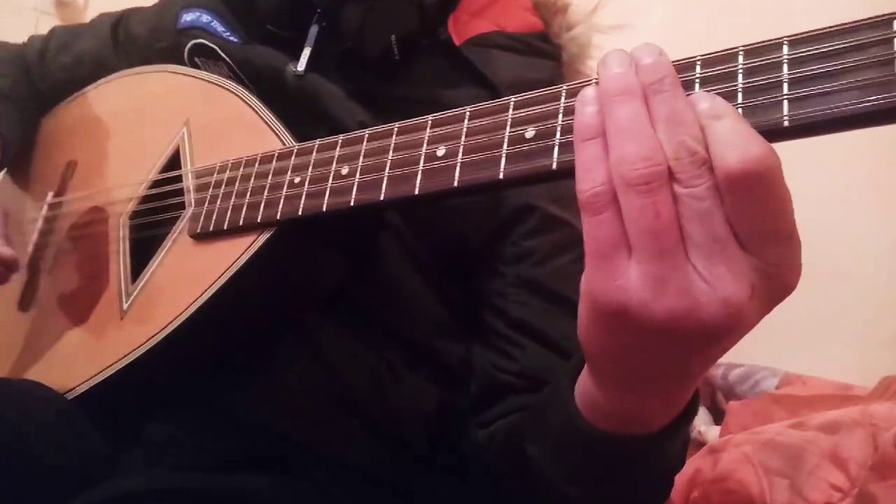 Un jeune talentueux kabyle chante Lani Rabah a thin ighaven