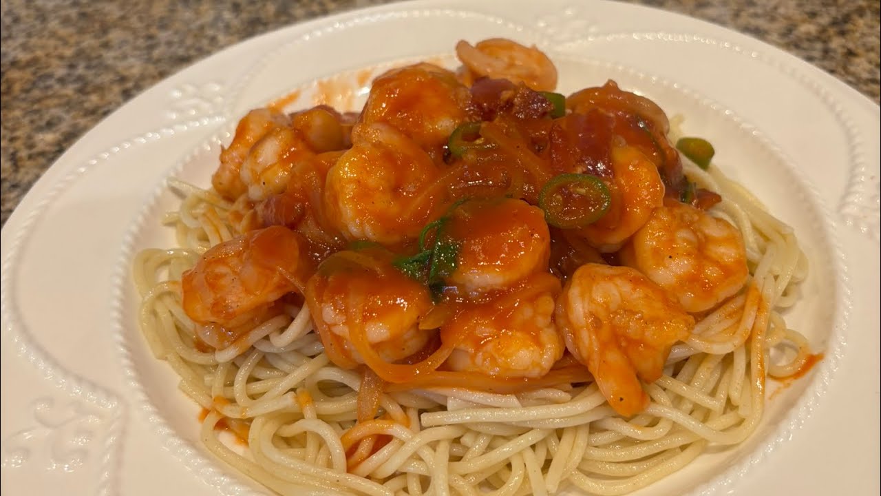 Un rico espagueti 🍝 con camarones 🍤 😋😊