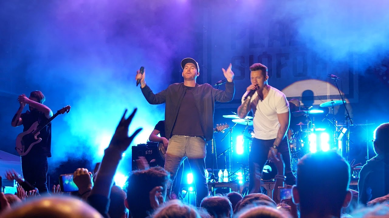 WELLHELLO koncert 1 –2018 Siófok 50 –PLÁZS –Pünk.-i Szezonnyitó (Jó kép és hangmin.-gel)