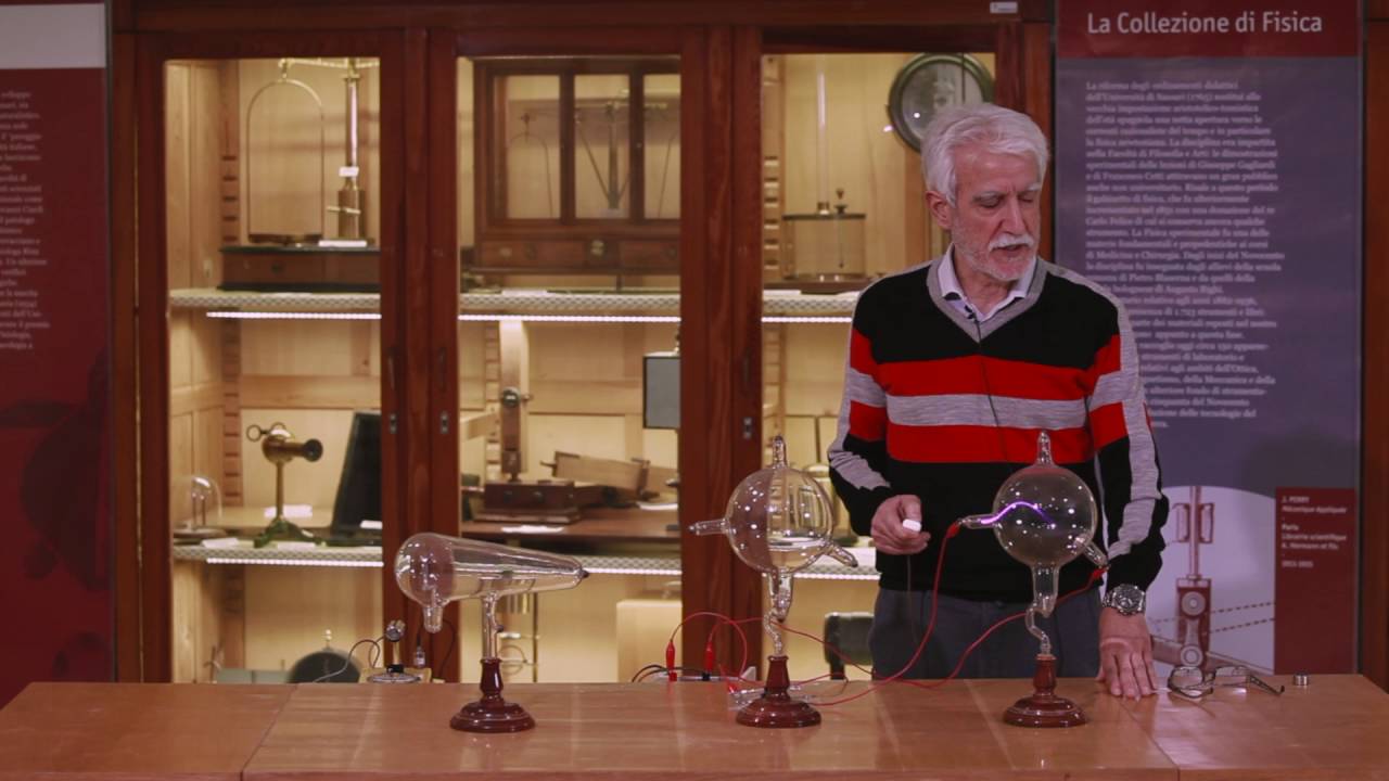 Le Esperienze - Elettrostatica - La conduzione nei gas e nel vuoto, i raggi catodici
