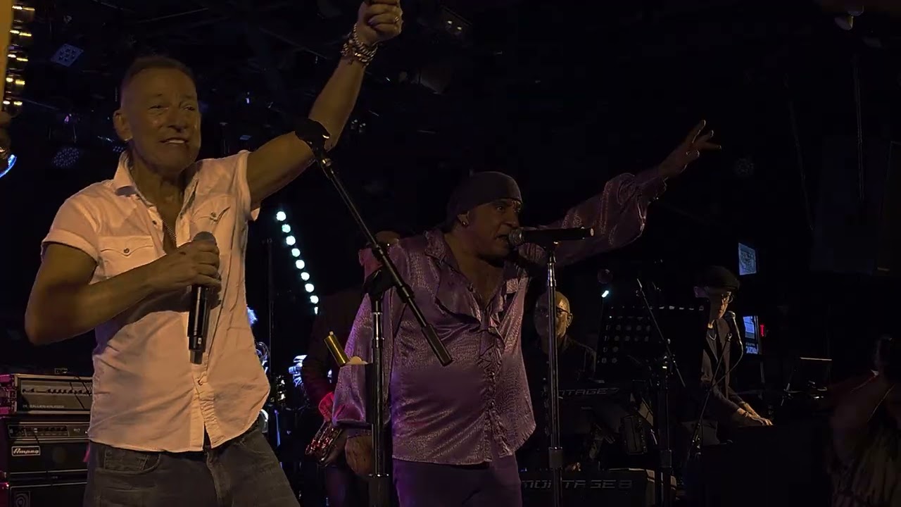 Merry Christmas, Baby & Santa Claus is Comin' to Town - Bruce Springsteen & Little Steven - 12/14/25