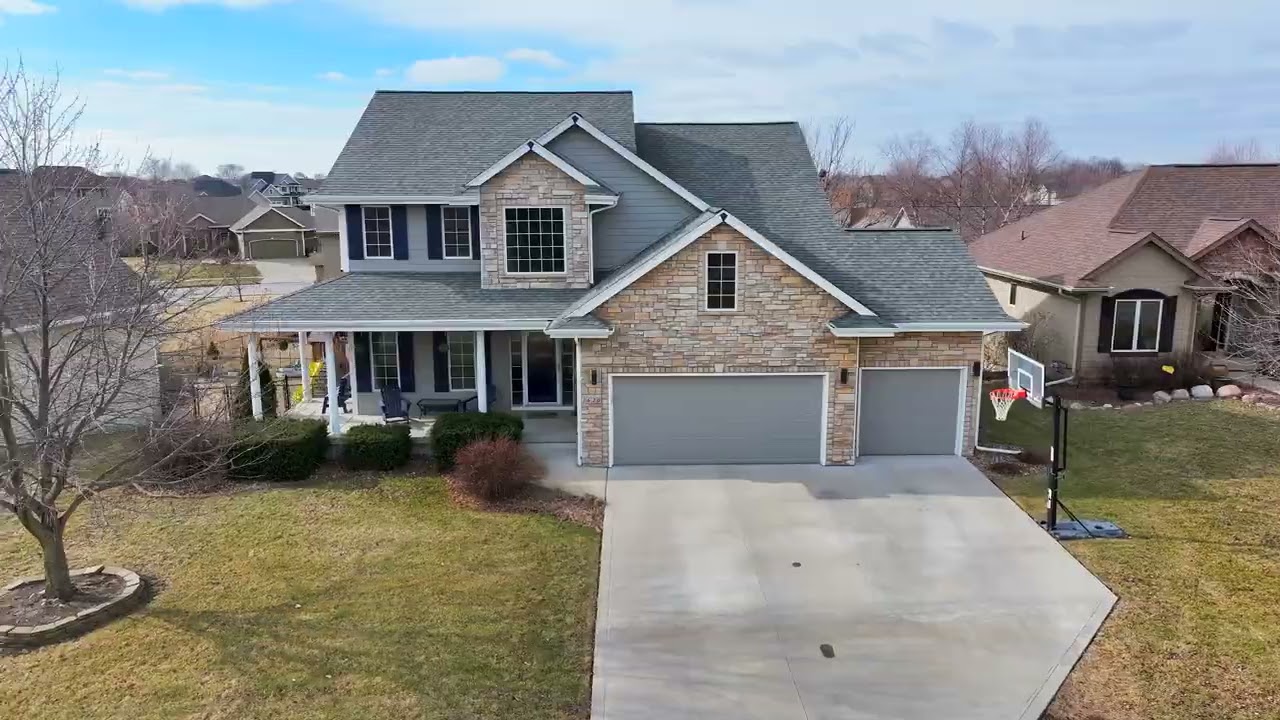 1620 Pinewood Ct SW, Altoona, Iowa