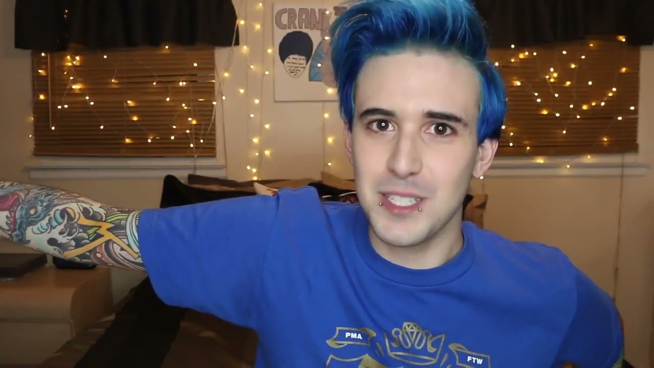 CrankThatFrank: I MET BRENDON URIE AND HE KNEW WHO I WAS (STORYTIME) *NOT CLICKBAIT*