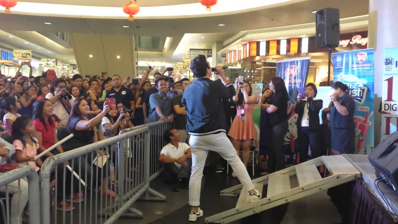 Jericho Rosales Live @ SM City Manila