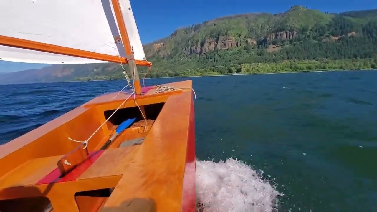 Blowing 8-12 knots on Columbia. Pretty nice day!