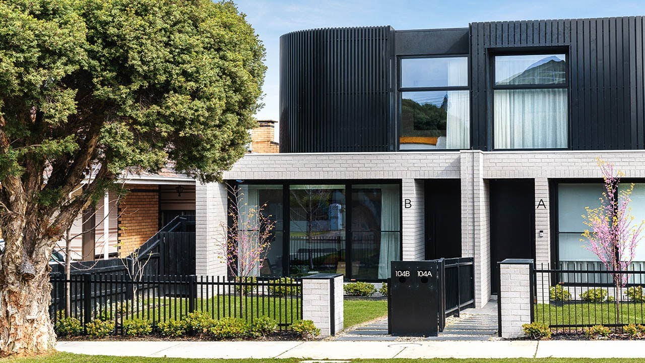 Side by Side Dual Occupancy - 104 Collins Street Thornbury