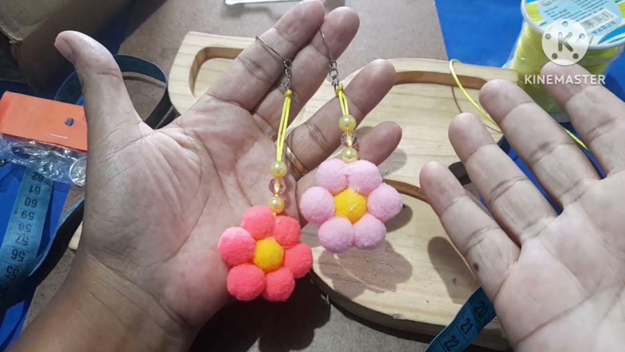 CHAVEIRO POMPOM FLORZINHA SUPER FÁCIL DE FAZER IDÉIA PARA INICIANTES. 