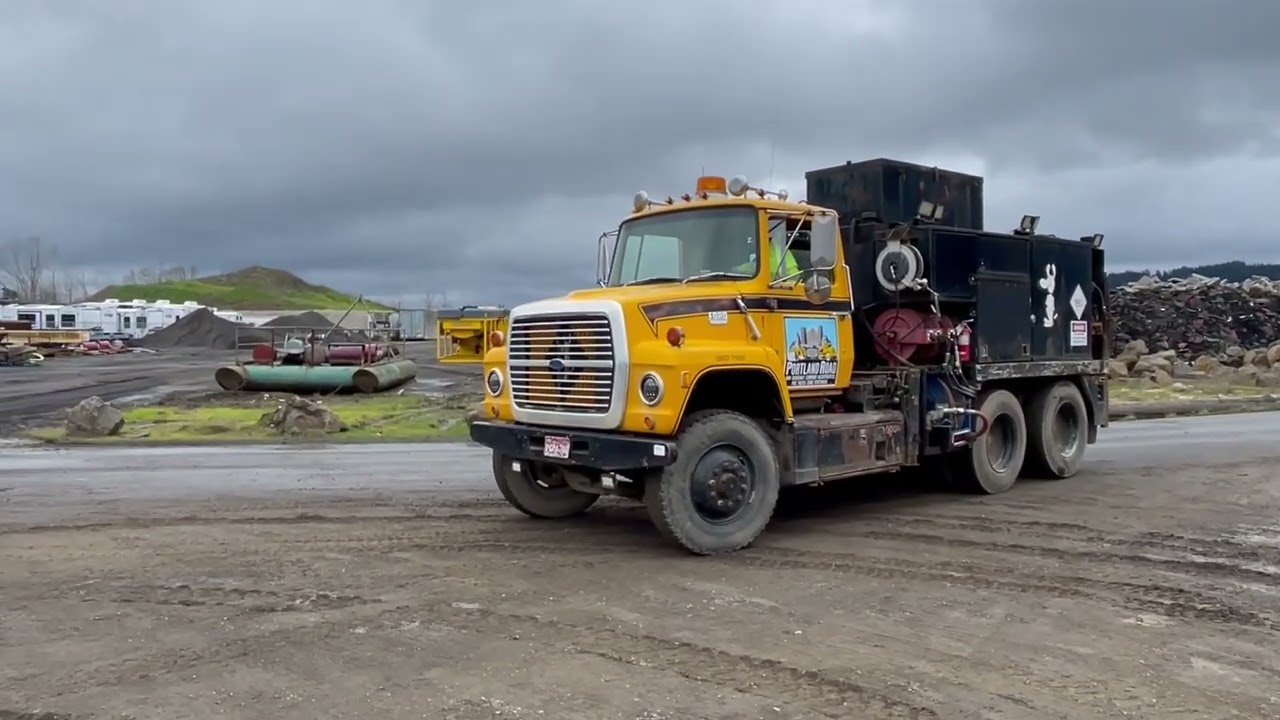 1973 Ford LNT 9000 TA Service Truck TEMP4700