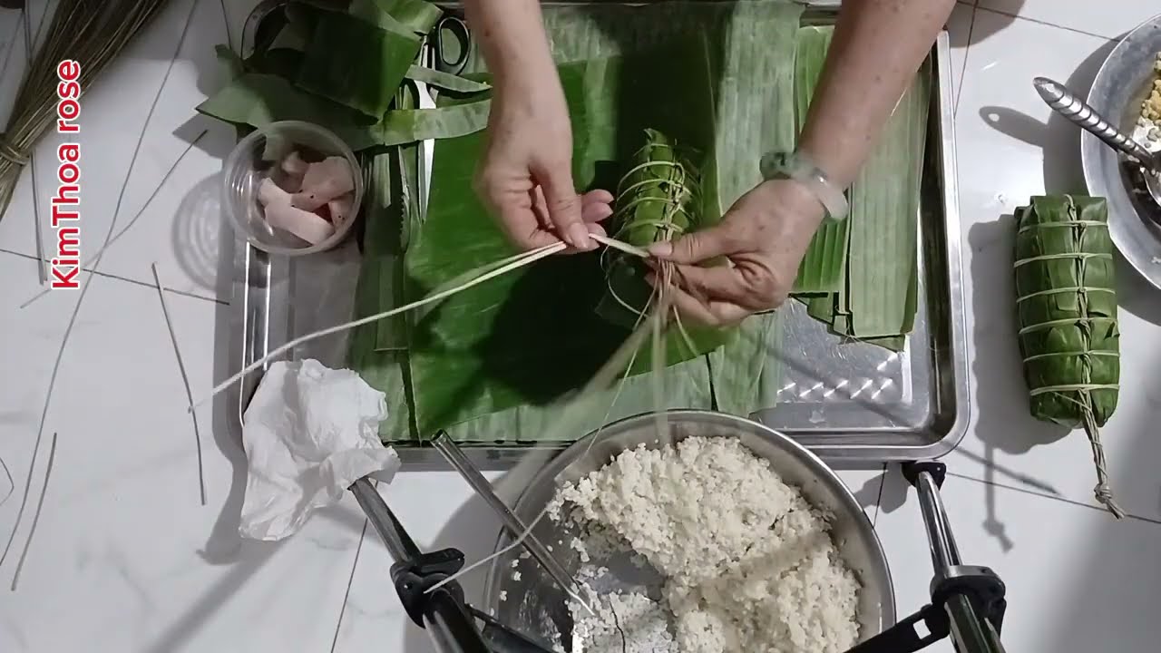 Gói bánh tét nhưng đậu mỡ bụng 