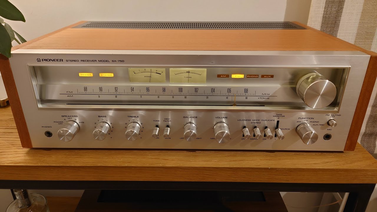 Pioneer SX-750 Receiver Restoration (with power relay installation and oscillation problem fix)