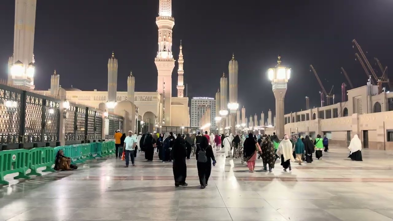 أجمل الدقائق واللحظات في الطريق إلى المسجد النبوي الشريف فجراً من جهة البقيع سيرًا على الأقدام