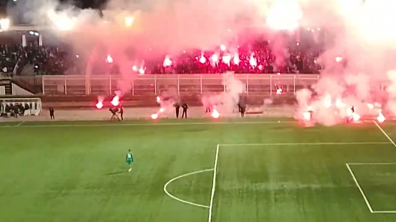 Craquage ULTRAS INFERNO LES FIDELES TRIBUNE ZAHI ESS - CRB 