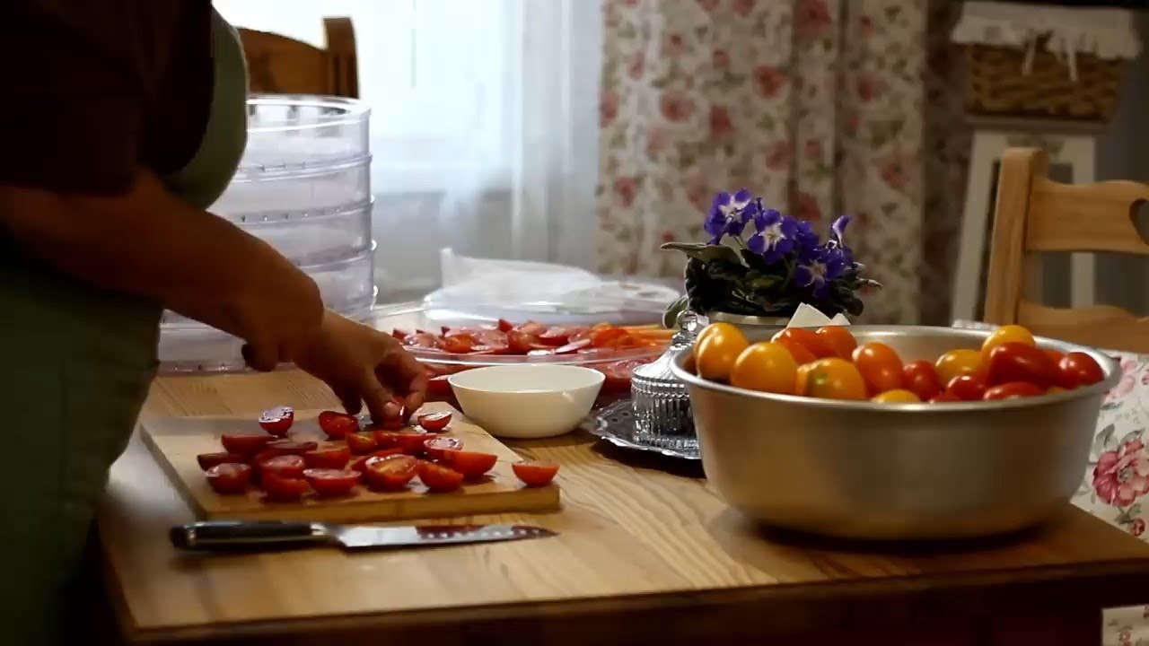 Cozy Аutumn day in a Warm house | First Autumn Decor, preserving tomatoes, Sewing a Deer