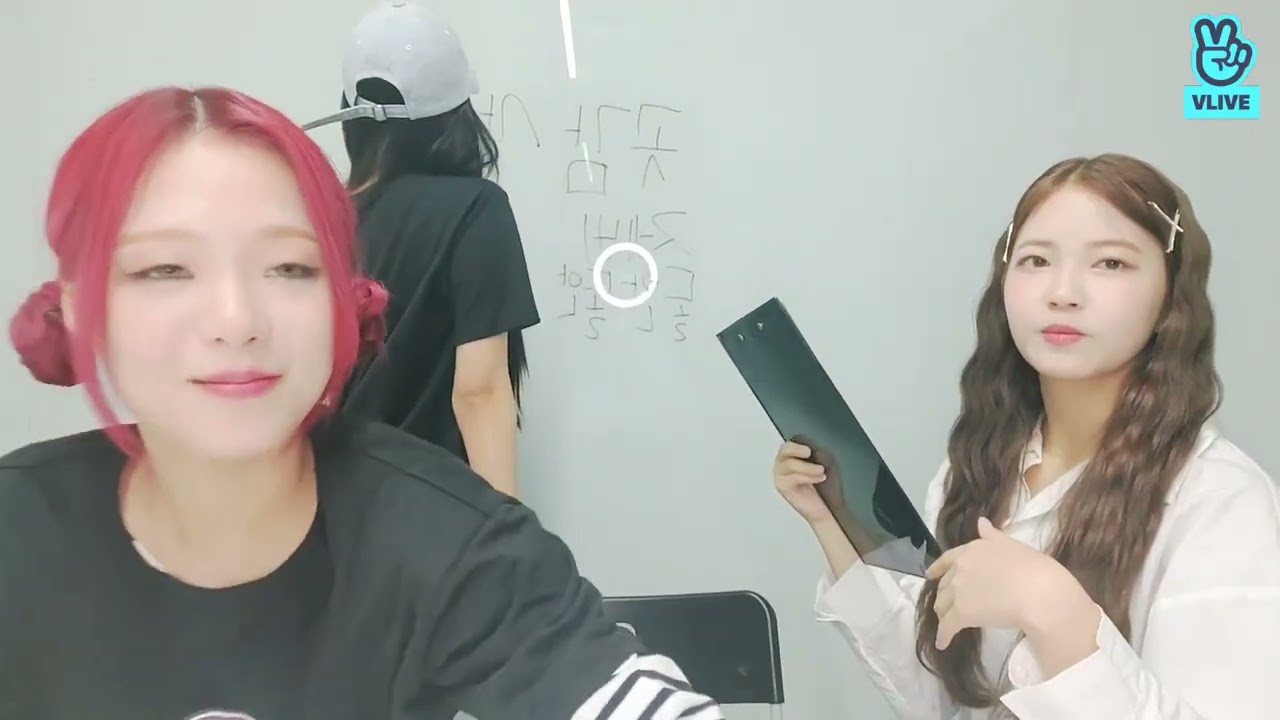 LAPILLUS CHANTY, SEOWON, YUE, Vlive 11.24.2022