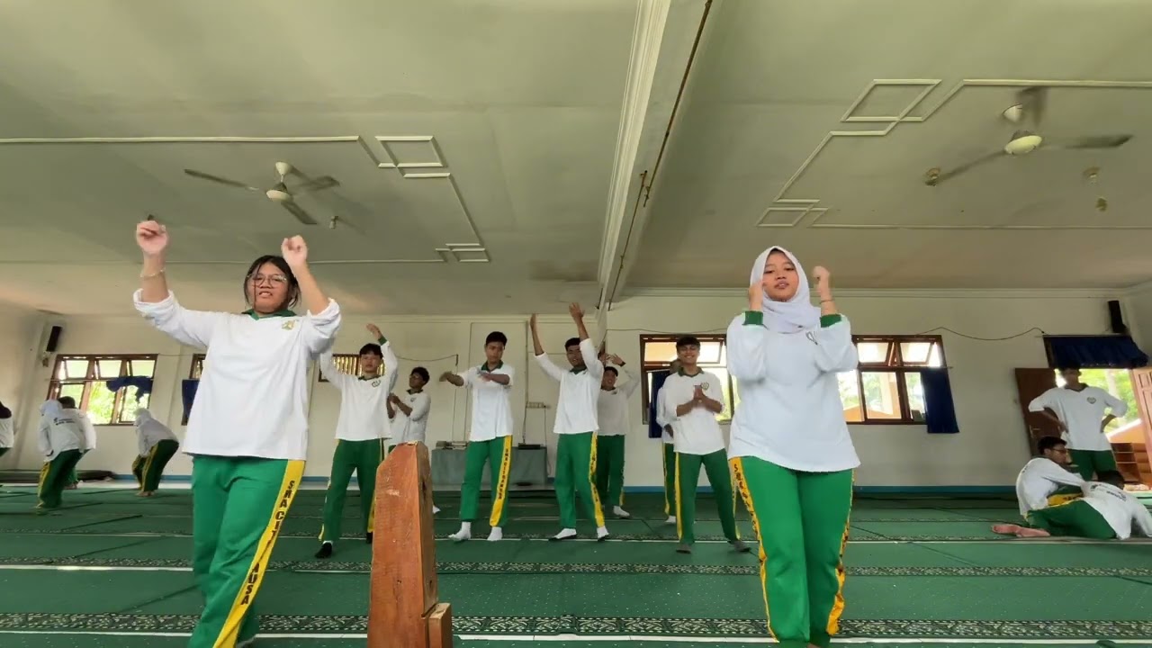 Senam Anak Indonesia Hebat | Kompak, Ceria & Penuh Semangat 🇮🇩| KELOMPOK.1