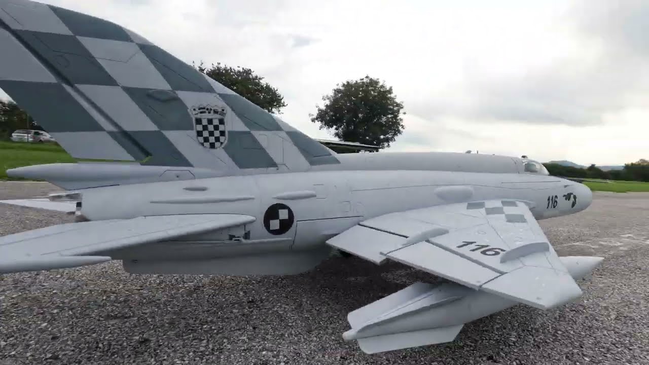 Mig-21  high alpha landing