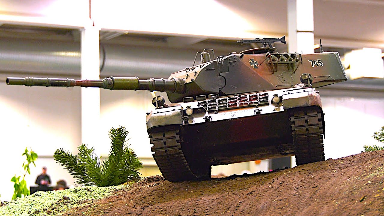 Leopard 1A4 + Rocket Tank-Hunter Jaguar 1 / Bundeswehr RC Tanks in Scale 1/10