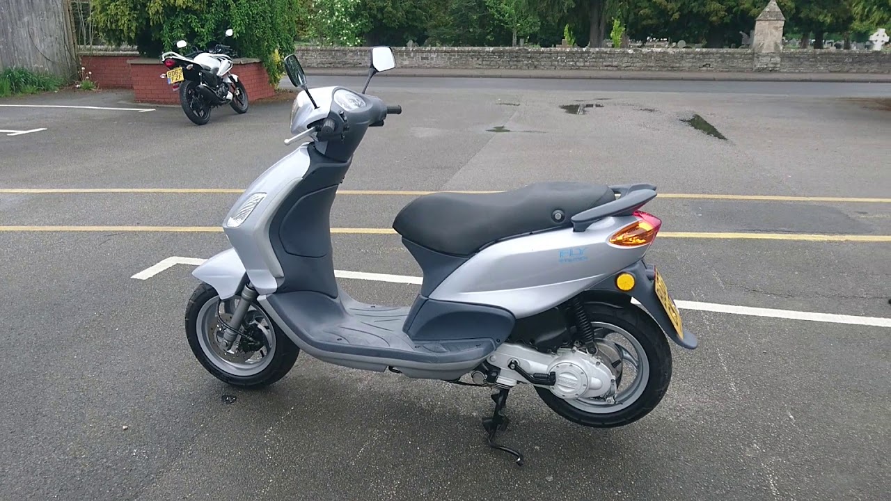2007 PIAGGIO FLY 50 4T SCOOTER MOPED PED ONE OWNER ONLY 1944 MILES VGC NEW MOT