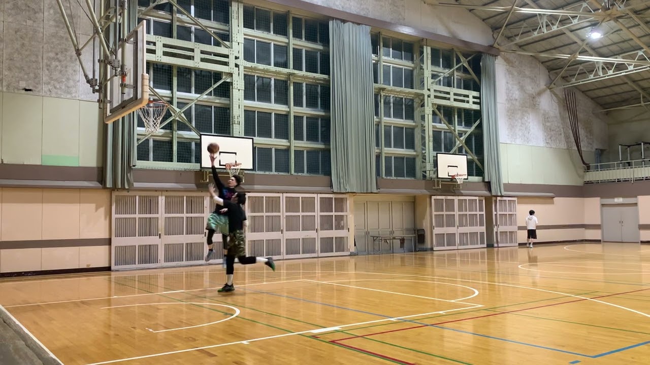 ７