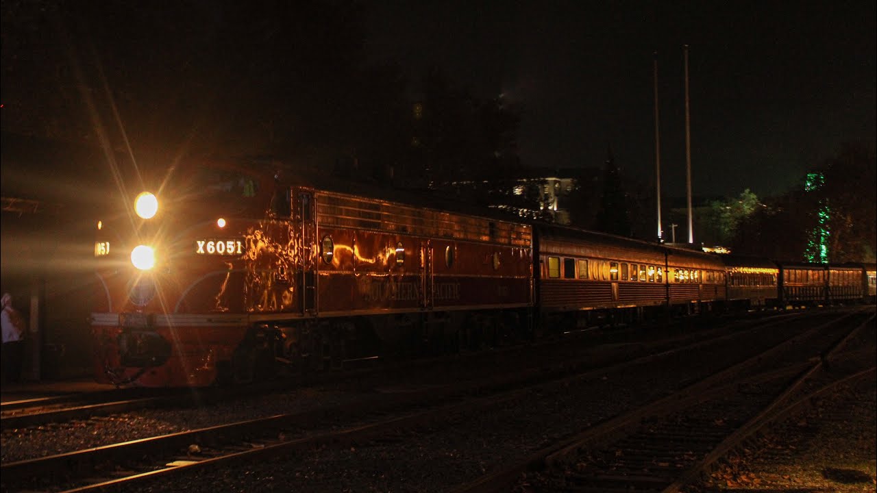 SP 6051 and WP 913: The return of the Polar Express.