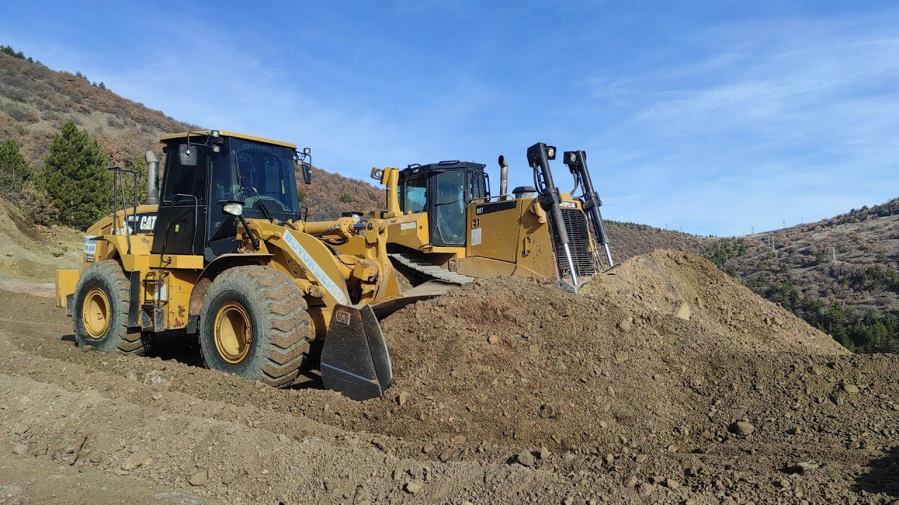 LODER VE DOZER İKİSİ BİR ARADA DAĞI YERLE BİR EDİYOR, AMAZİNG VİDEOS, 