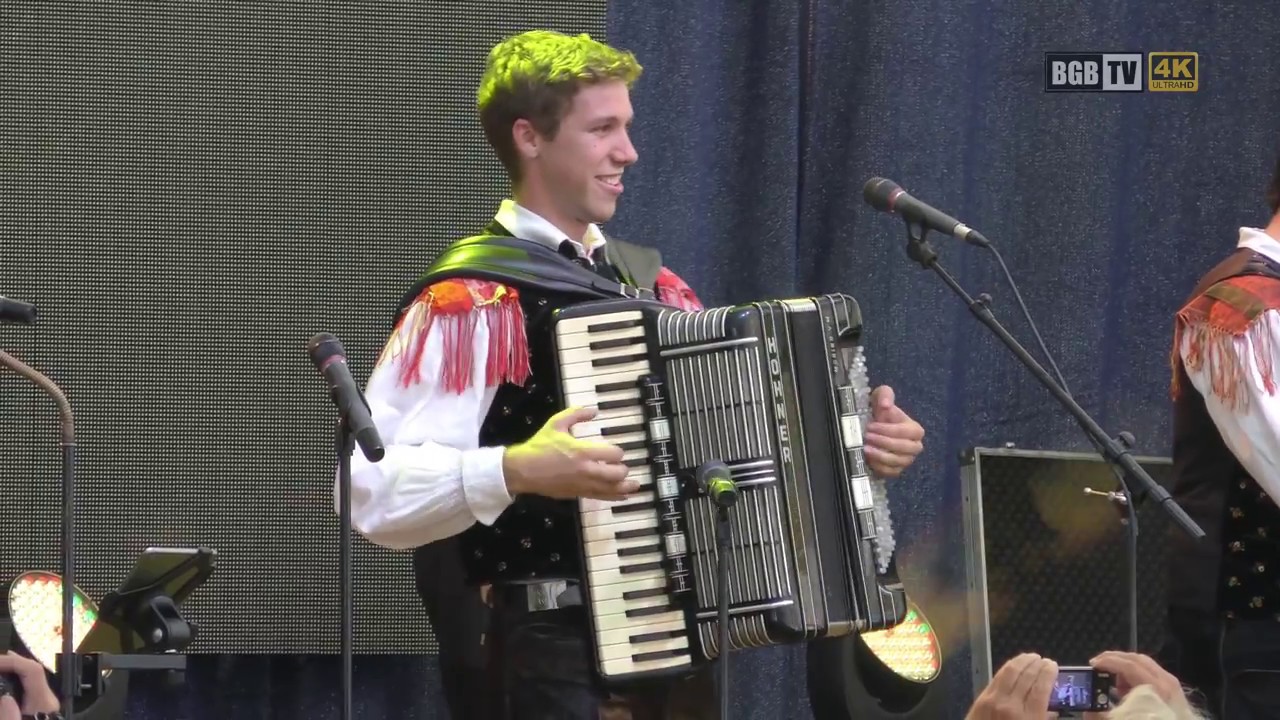 Festtag im Dorf - Praznik na vasi - Saso Avsenik und seine Oberkrainer
